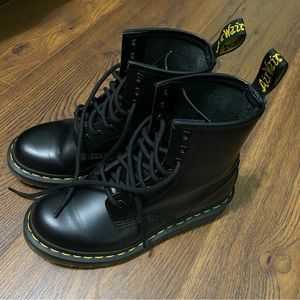 Size 5 US Dr. Martens 1460 W Boots
